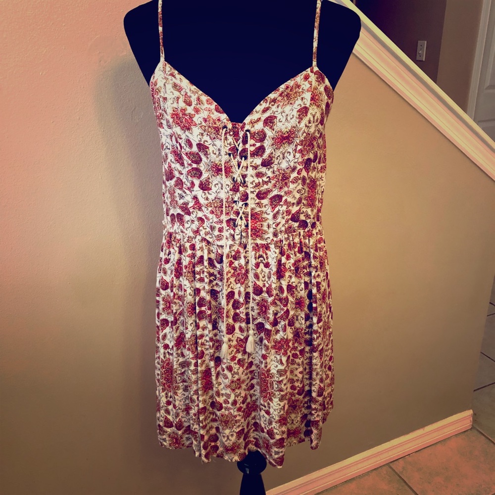 ✨✨NEW LISTING✨ Pretty Floral Sundress